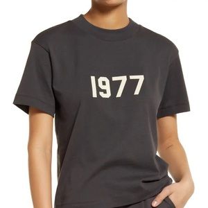 NWT Essentials/ fear of god Women’s Tee